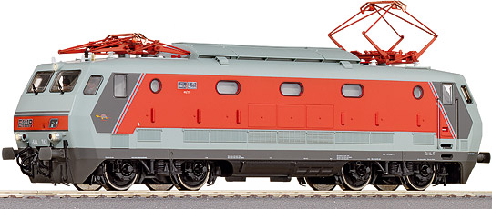 Electric locomotive class E 444 R with Trenitalia logo<br /><a href='images/pictures/Roco/63891.jpg' target='_blank'>Full size image</a>